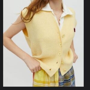 New with Tag! BDG Woman Yellow Butter Rowen Button-Front Sweater Vest size S